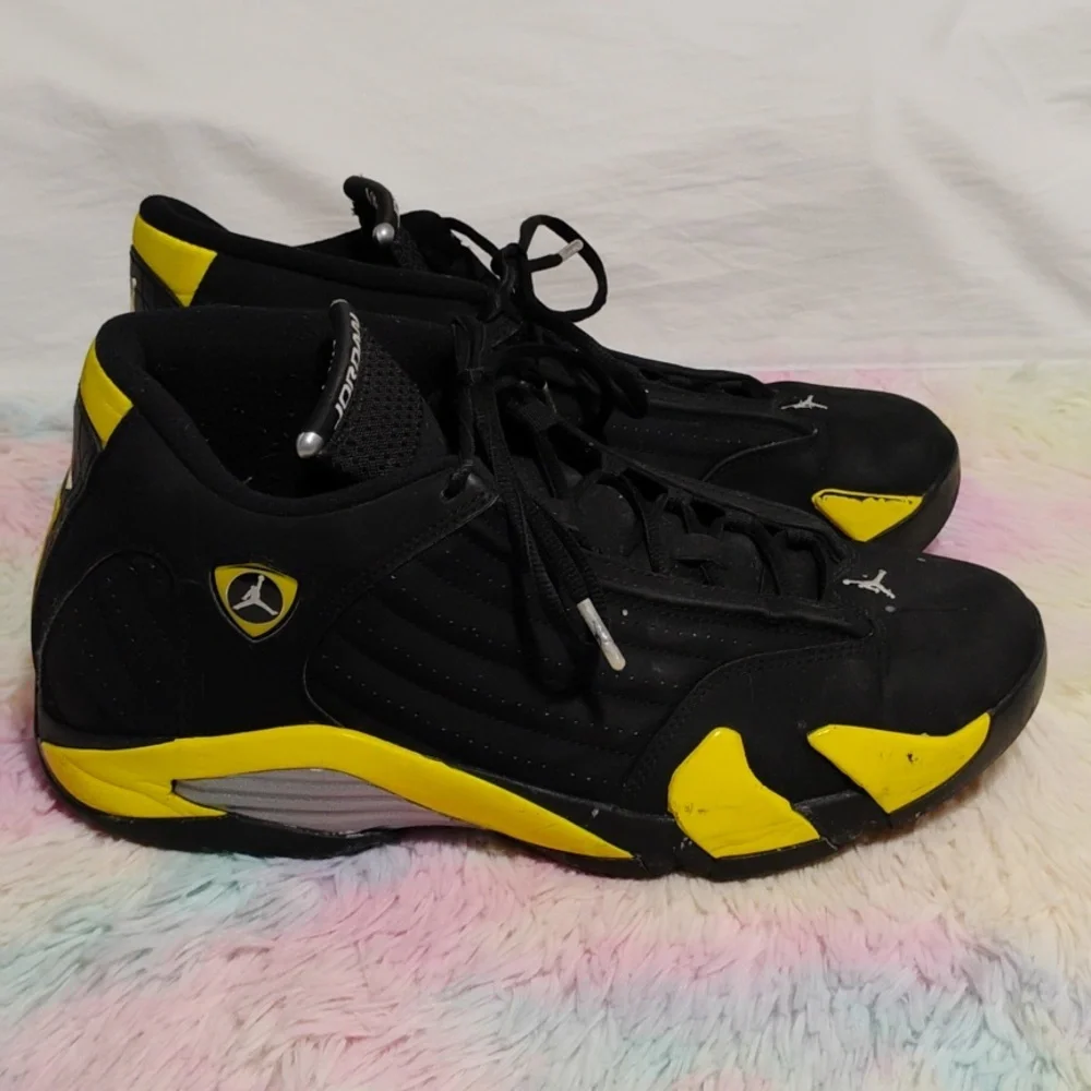 (X-106) SALE! Air Jordan 14 Retro Thunder Sneakers Sz.12 2014 See Pictures